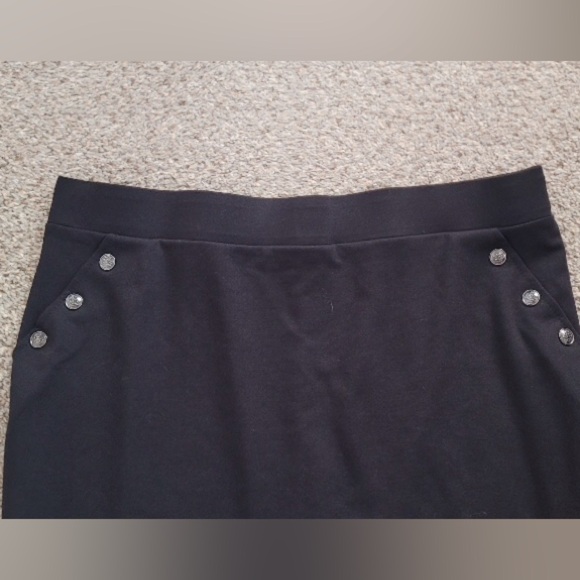 Classic 2010s Black pencil skirt - Picture 3 of 6